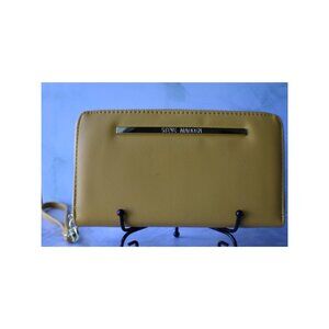 NWOT Steve Madden Yellow Zip-Around Wristlet Wallet – Women's Accessory
